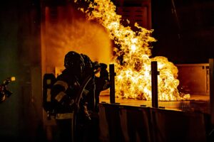 LIVORNO, SPI-CGIL QUARTIERI NORD: “FORTUNATAMENTE GLI INCENDI SCOPPIATI NON HANNO GENERATO GRAVI DANNI. SERVE UN PIANO DI QUARTIERE PER ASSICURARE SICUREZZA”